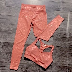 Pink and rose gold geometric gym set